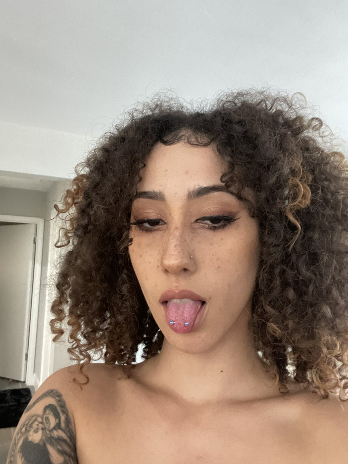 Hit Sexy Kira Part 2 #pOtNDhPg