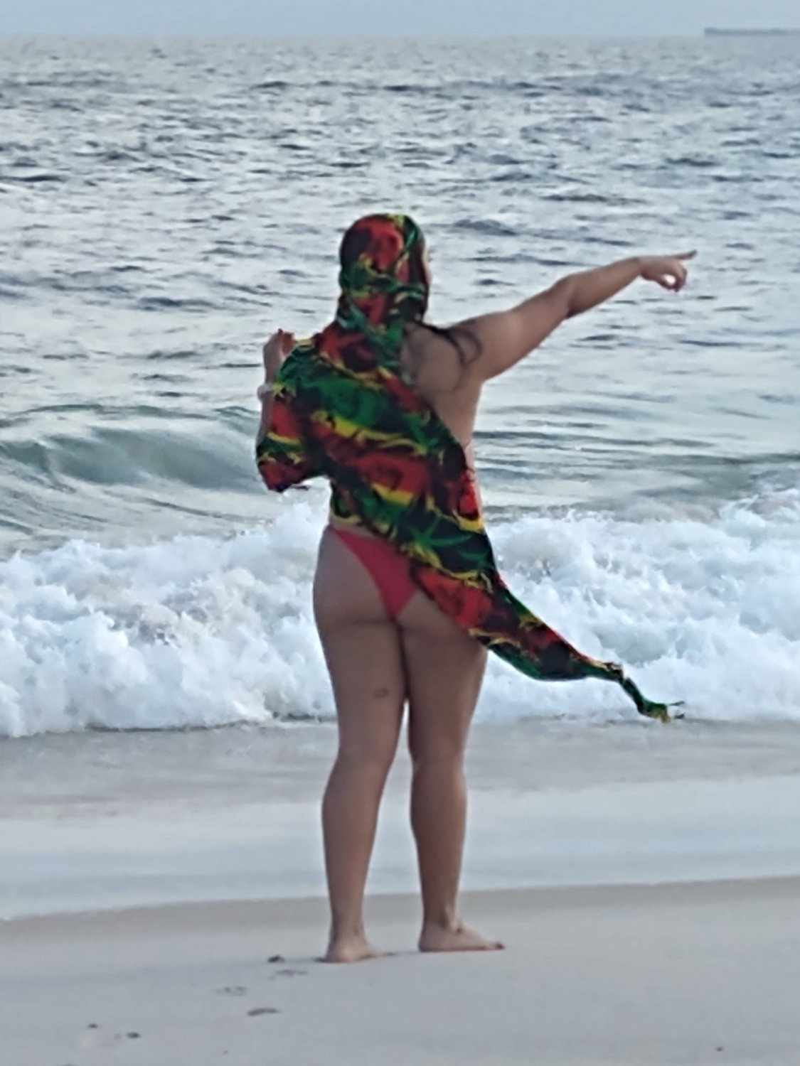 Columbian Latina Hotties body on beach smoking candid #8GayVxs1