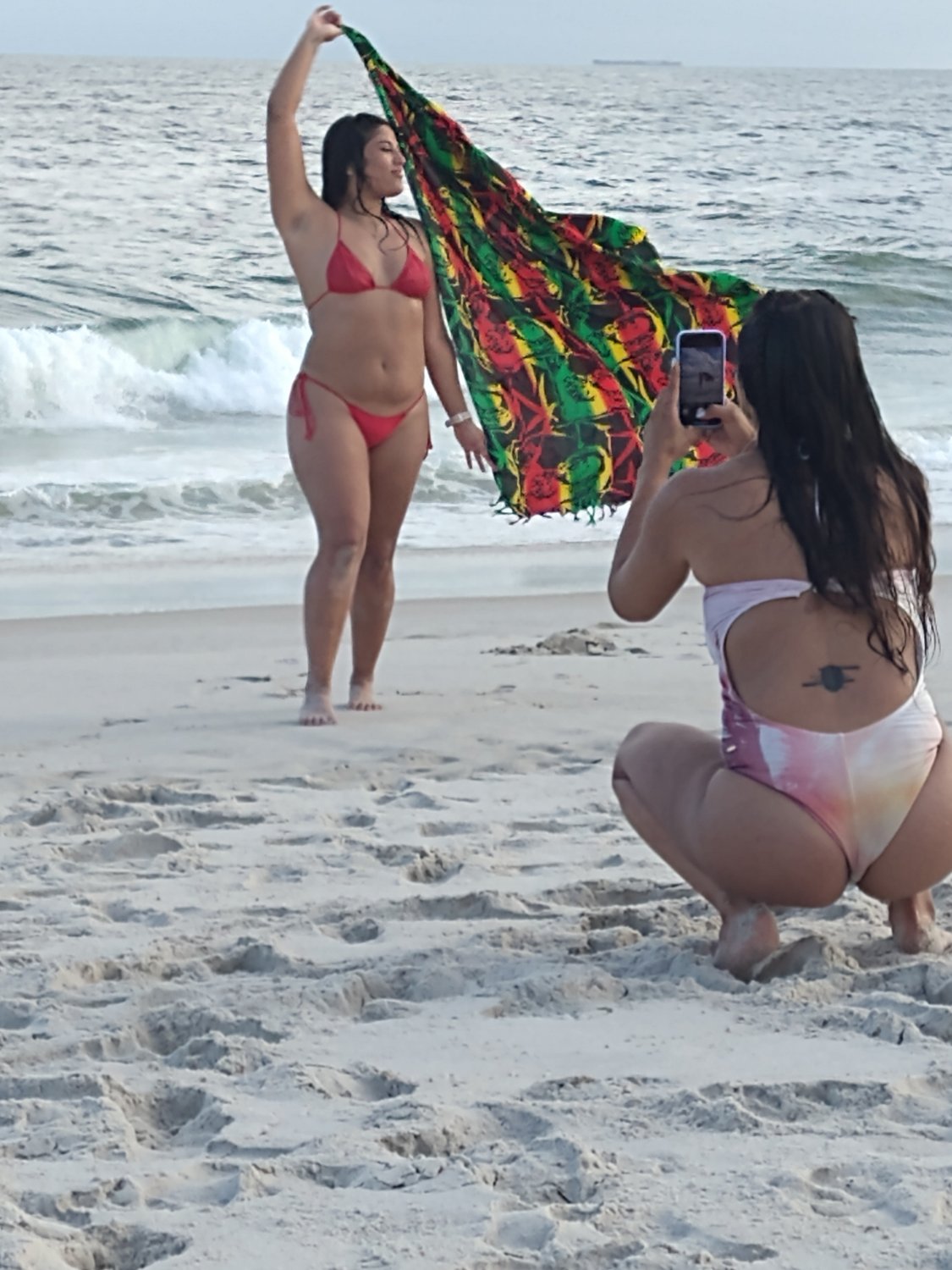 Columbian Latina Hotties body on beach smoking candid #CNZpCu58