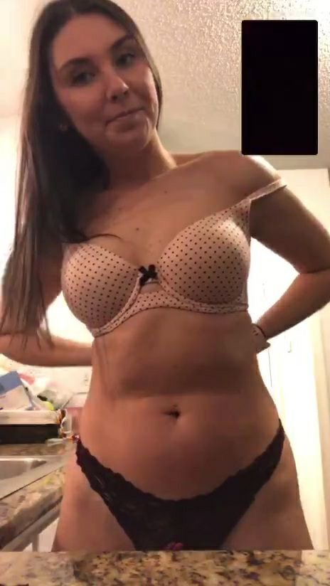 Emily Leaked #d8wJfmcc