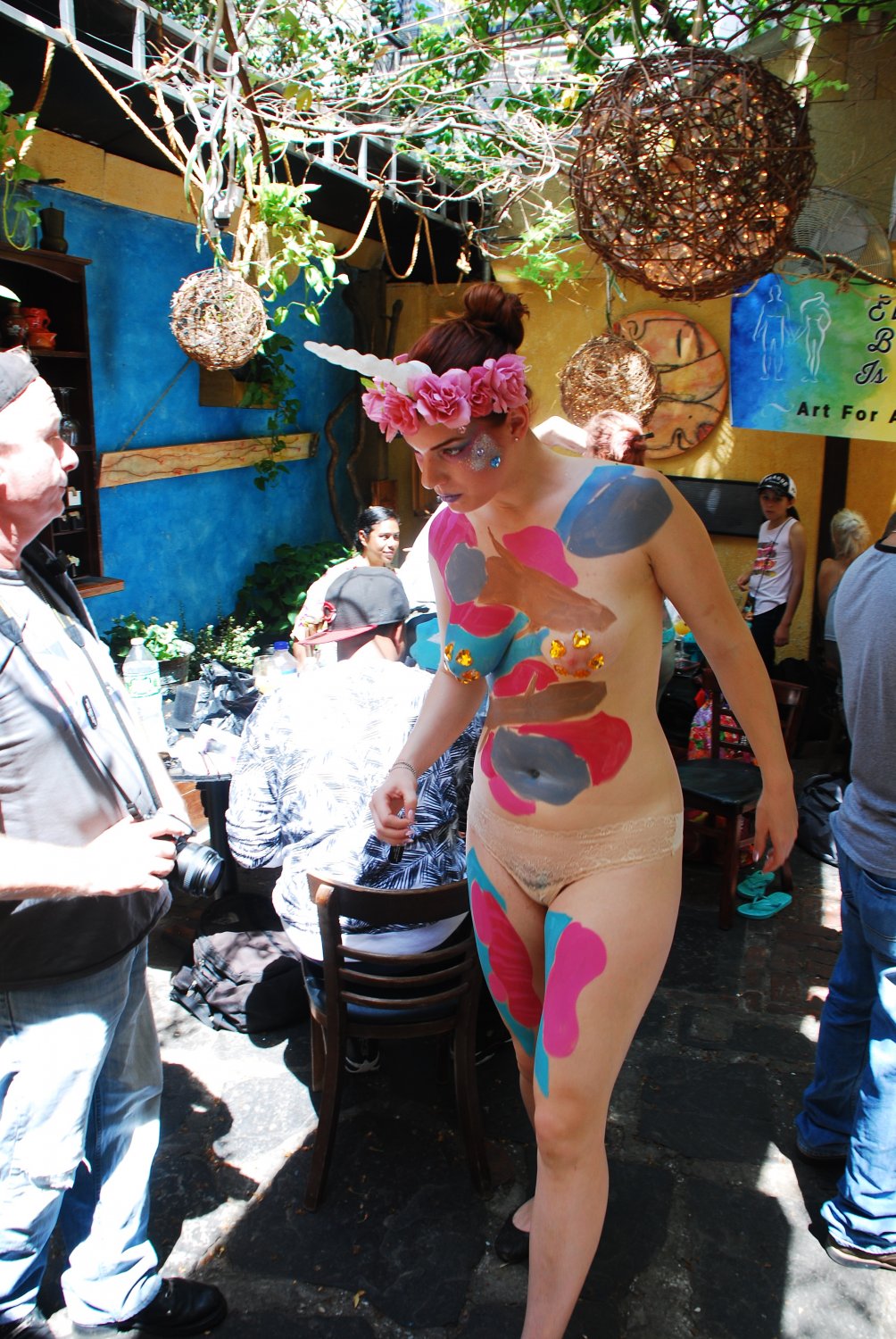 bodypaint #DEHPnmKB