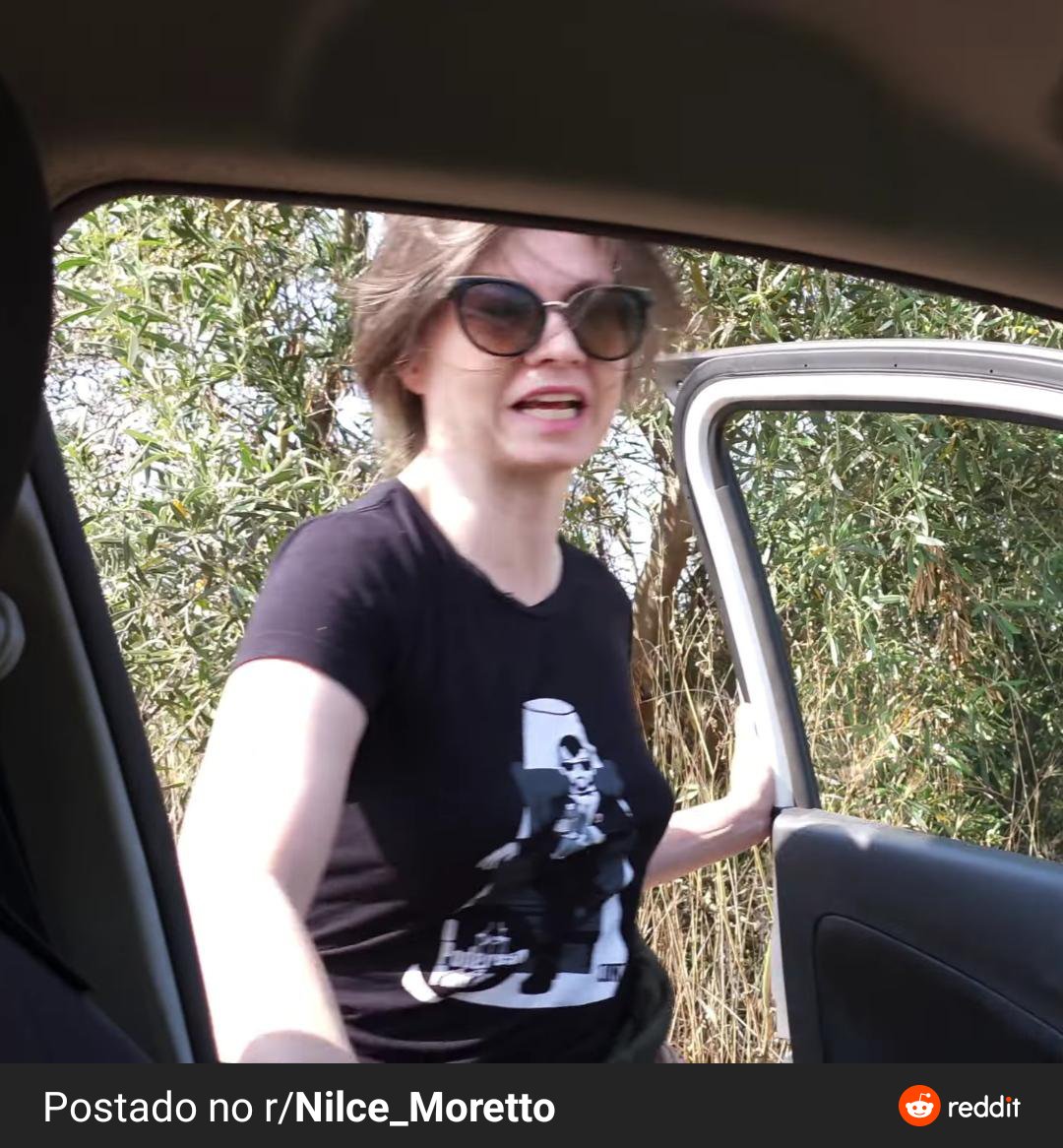 Rapariga dos peitinhos #BYzNLB6E