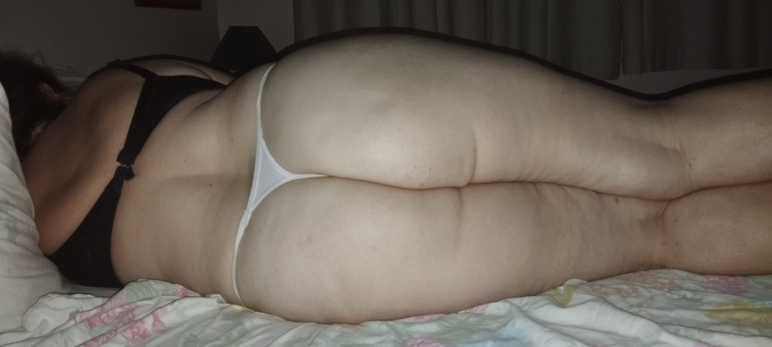 Minha esposinha Bia Bucetuda em vídeos e fotos na massagem #AVZEQNdF