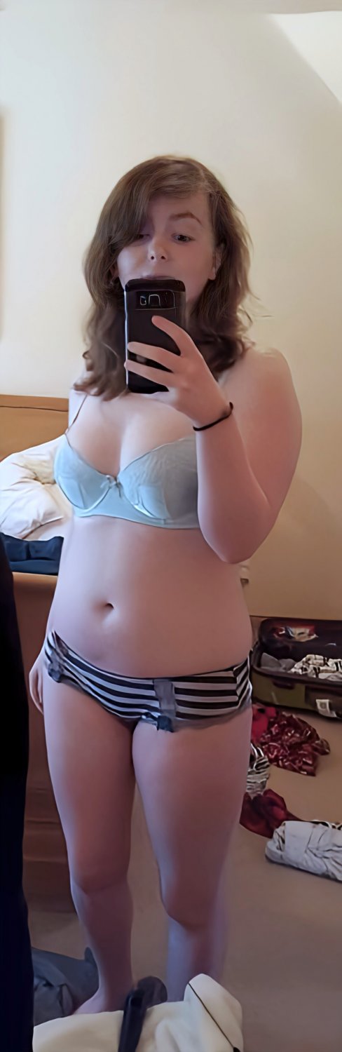 Milf wife exposed for tribute #fWMX5y4D