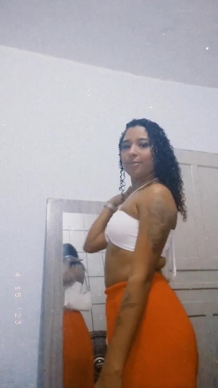 Novinha @oliveiraevelly03 boqueteira - Porn - EroMe