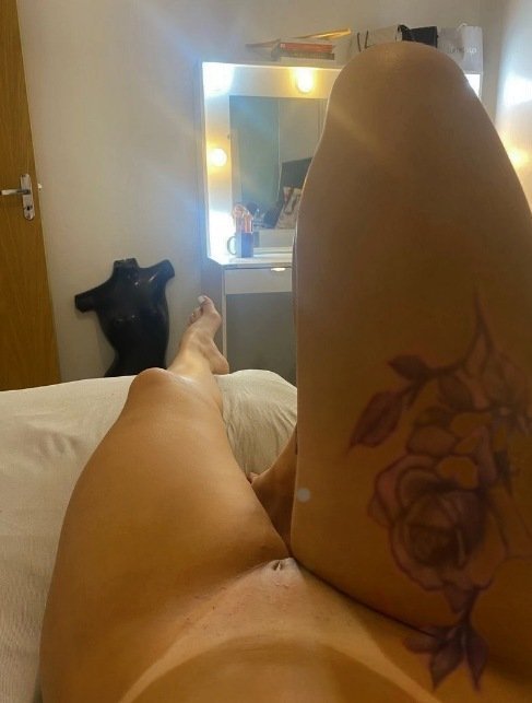 Isabela e tão meiga só migalha essa puta e uma delícia de vadia muito gostosa 😋🤤 só que e puta #8jRDYcov