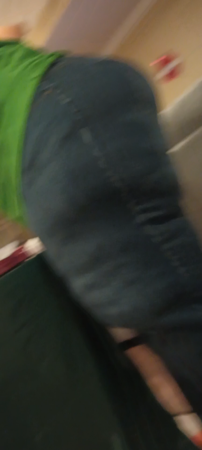 Saw This Big Ole Ass At the Xmas Party & Instantly Wanted To Nut In It. Snuck A Few Pics Tho🤤 #6gNZ3nnc