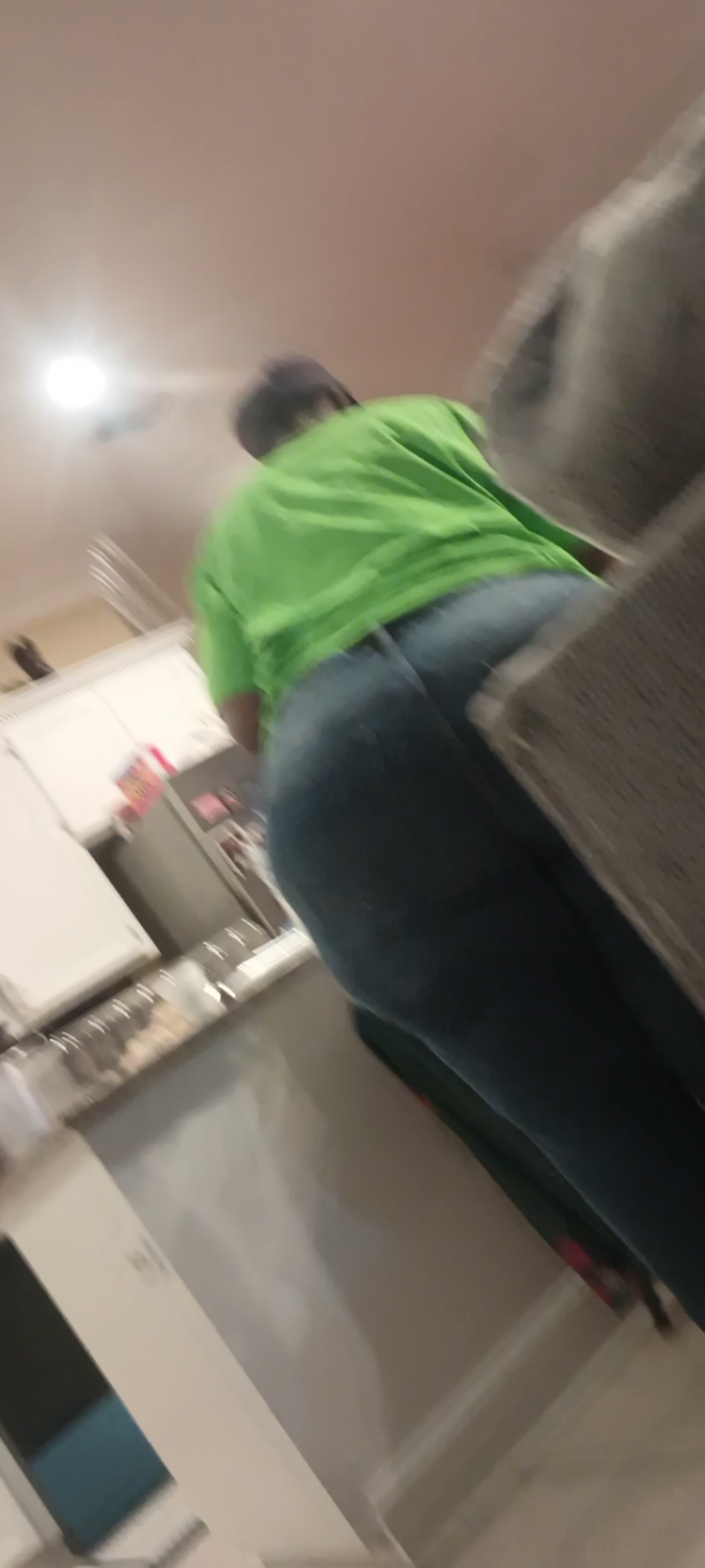 Saw This Big Ole Ass At the Xmas Party & Instantly Wanted To Nut In It. Snuck A Few Pics Tho🤤 #lt8WCT6j