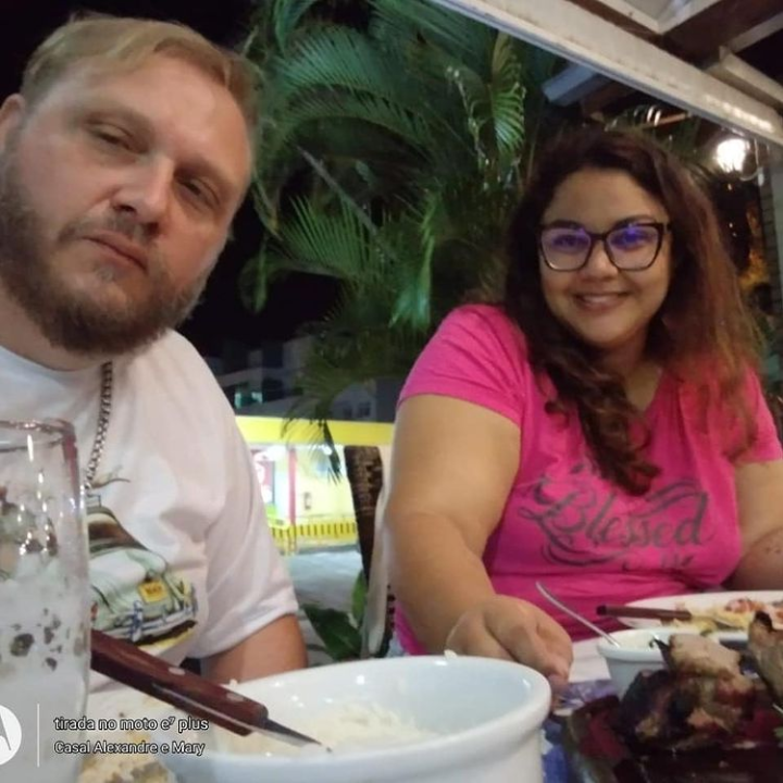 Mary Butterfly flashing tits at gas station | Mary e Alexandre Drazdauskas #tMOsdhIO