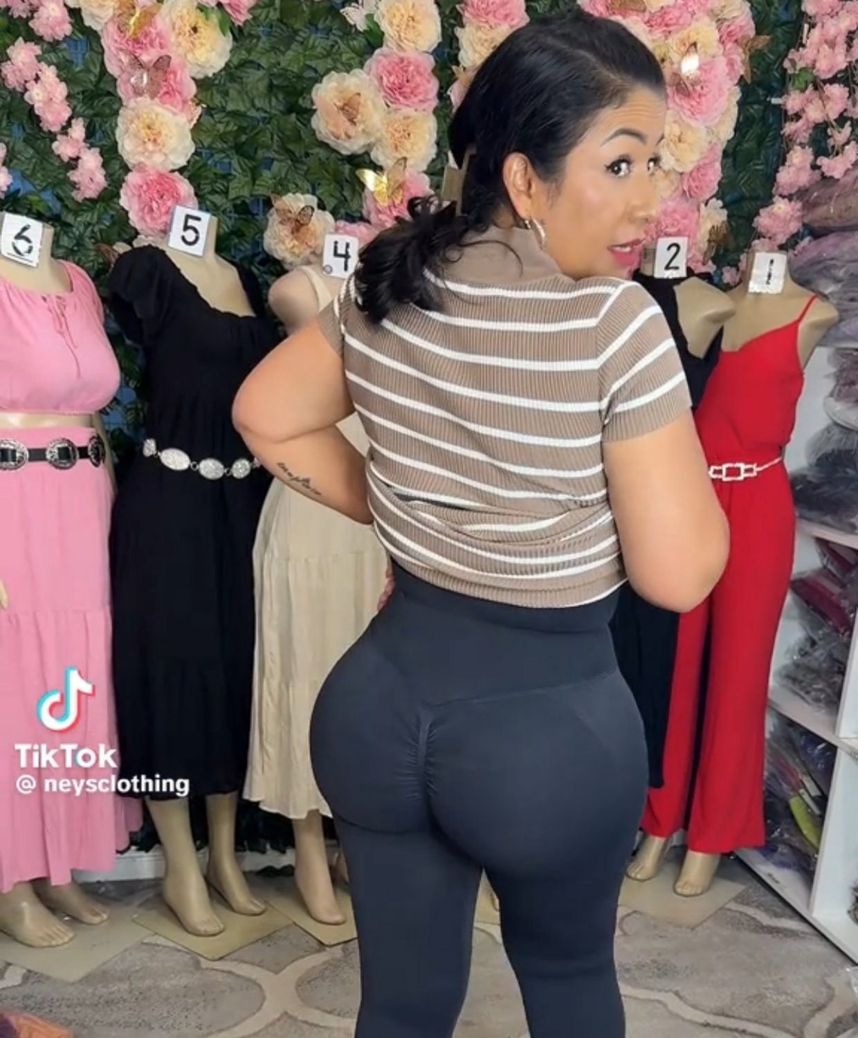 Got my 3rd nut ready to pop for this thick Mexican mami #eS9N3bPN